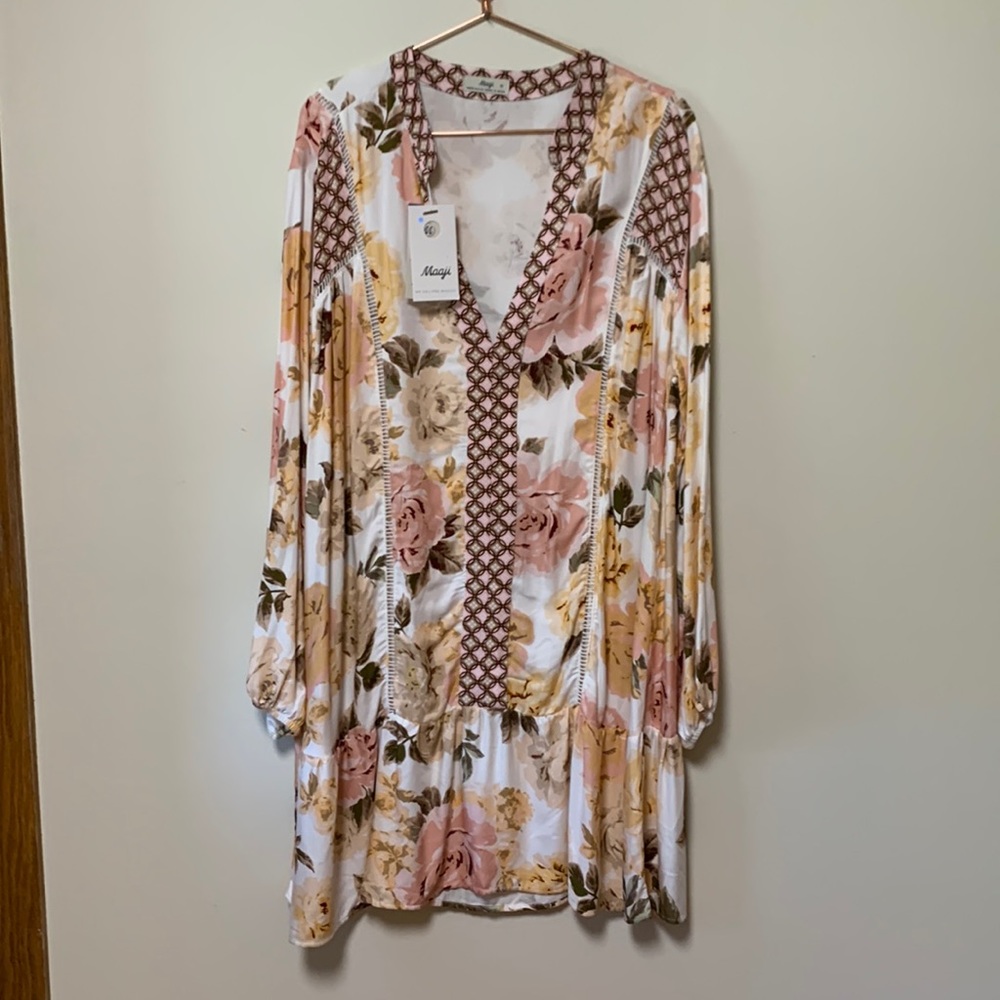 Maaji swim coverup tunic floral v neck, medium. Removed tags but never worn.